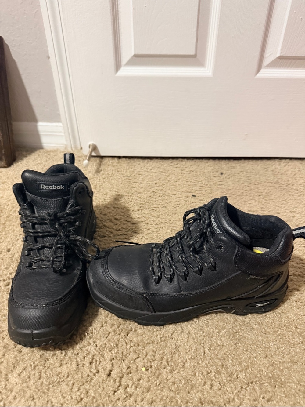 Reebok Work Men’s 9M Black Leather Waterproof Slip Resistant Work Boots